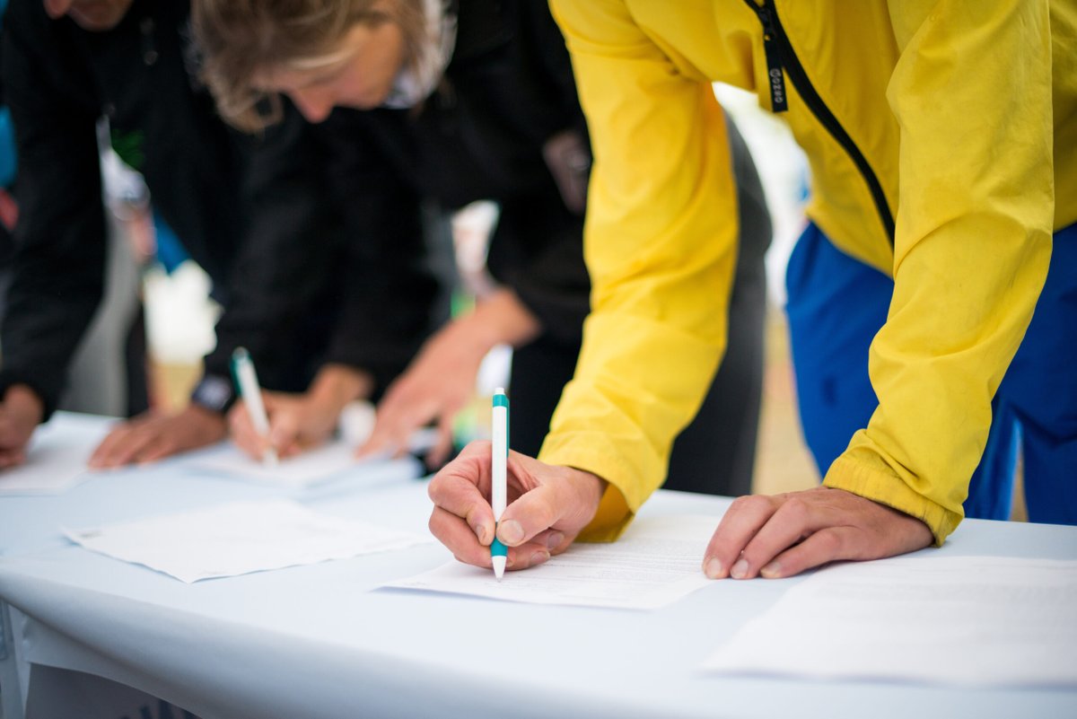 .<a href="/FLAmendments/">Florida Constitutional Amendments Network</a> petition gatherers organize signature surge ahead of restrictions on citizen initiatives taking effect in July

Reporting by @JacobOgles

floridapolitics.com/archives/74525…

#FlaPol