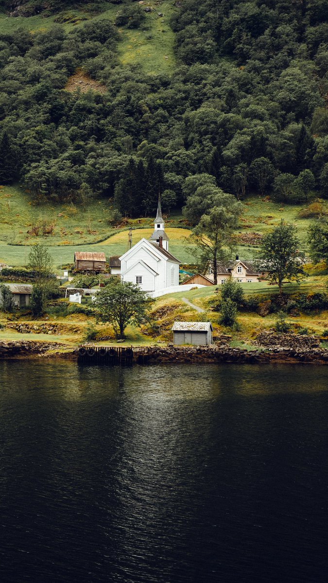 tayoainafilms's tweet image. No better feeling than being able to wake up and just visit anywhere. If there is one gift I’ll give to my children, it will be this. 

Norway for the weekend 🇳🇴