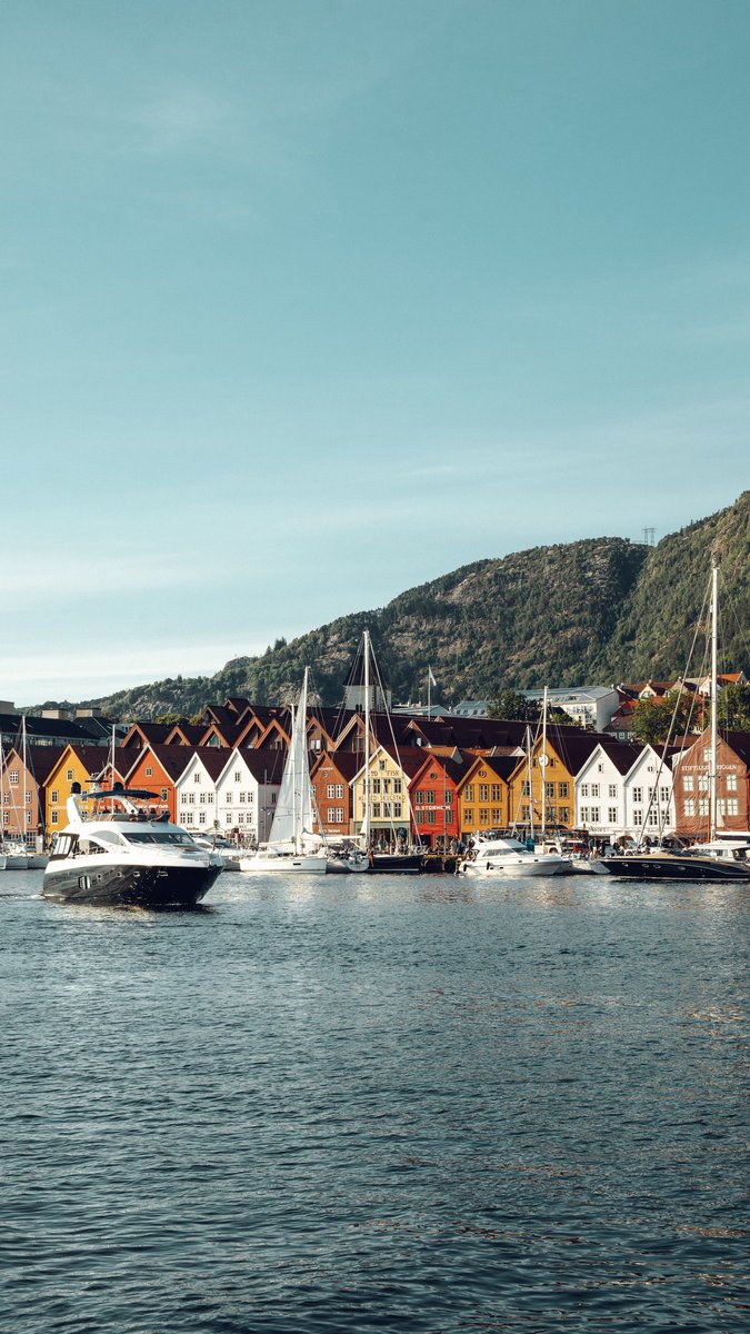 tayoainafilms's tweet image. No better feeling than being able to wake up and just visit anywhere. If there is one gift I’ll give to my children, it will be this. 

Norway for the weekend 🇳🇴
