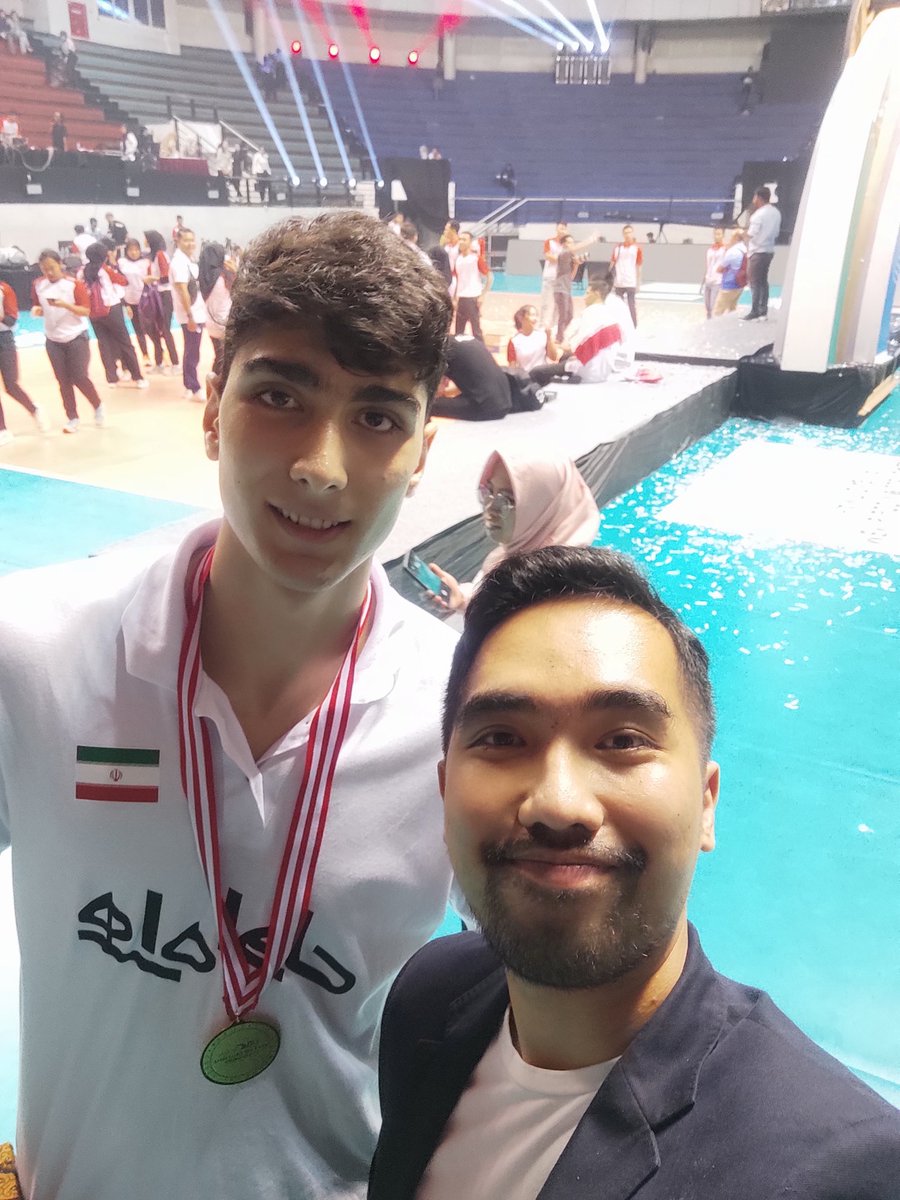 Rheza_pradita's tweet photo. Pouya Ariakhah udah main di VNL aja 😅

Debut melawan Slovenia di Maracanãzinho dua pekan lalu, dan mendapat lebih banyak kesempatan menghadapi Jerman malam ini. What a talent! https://t.co/KTXOVoCj8i