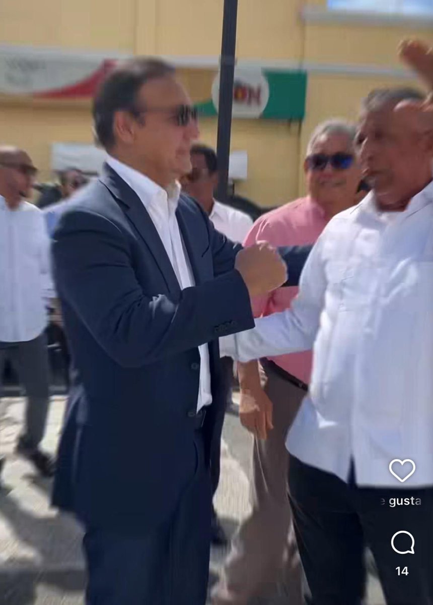 Estoy orgullosa de nuestra organización PLD y del trabajo que viene realizando nuestro Secretario General .
⁦<a href="/JohnnyPujols/">Johnny Pujols</a>⁩, quién logro llevar a la militancia a la tumba de nuestro fundador Juan Bosch.
Nuestro gran PLD💜🇩🇴💜⁦

<a href="/DaniloMedina/">Danilo Medina</a>⁩ ⁦<a href="/JohnnyPujols/">Johnny Pujols</a>⁩⁦