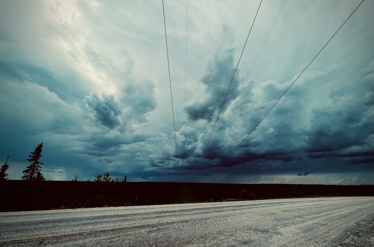 KoolZeroHero's tweet image. #Manitoba storms #ThePas
