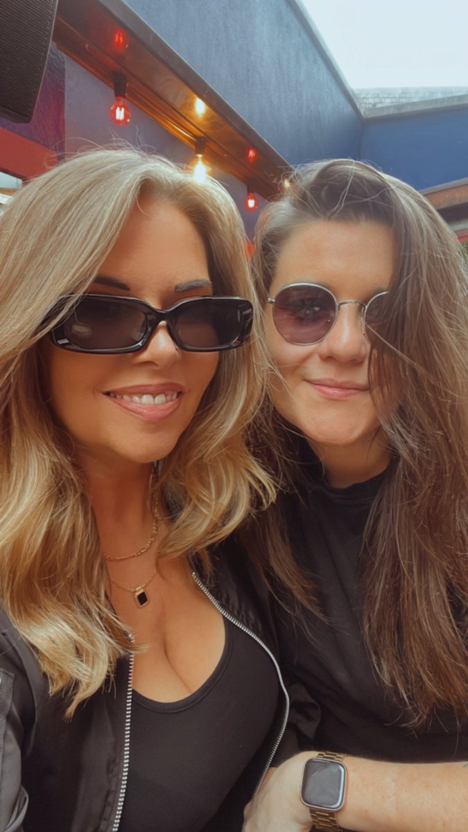 jules_mahon's tweet image. Happy #pride everyone 🌈 Here’s to all the people who can be who they are and feel loved and accepted because of all the people who came before us   ❤️ #loveislove #wlw #dublinpride #pridematters