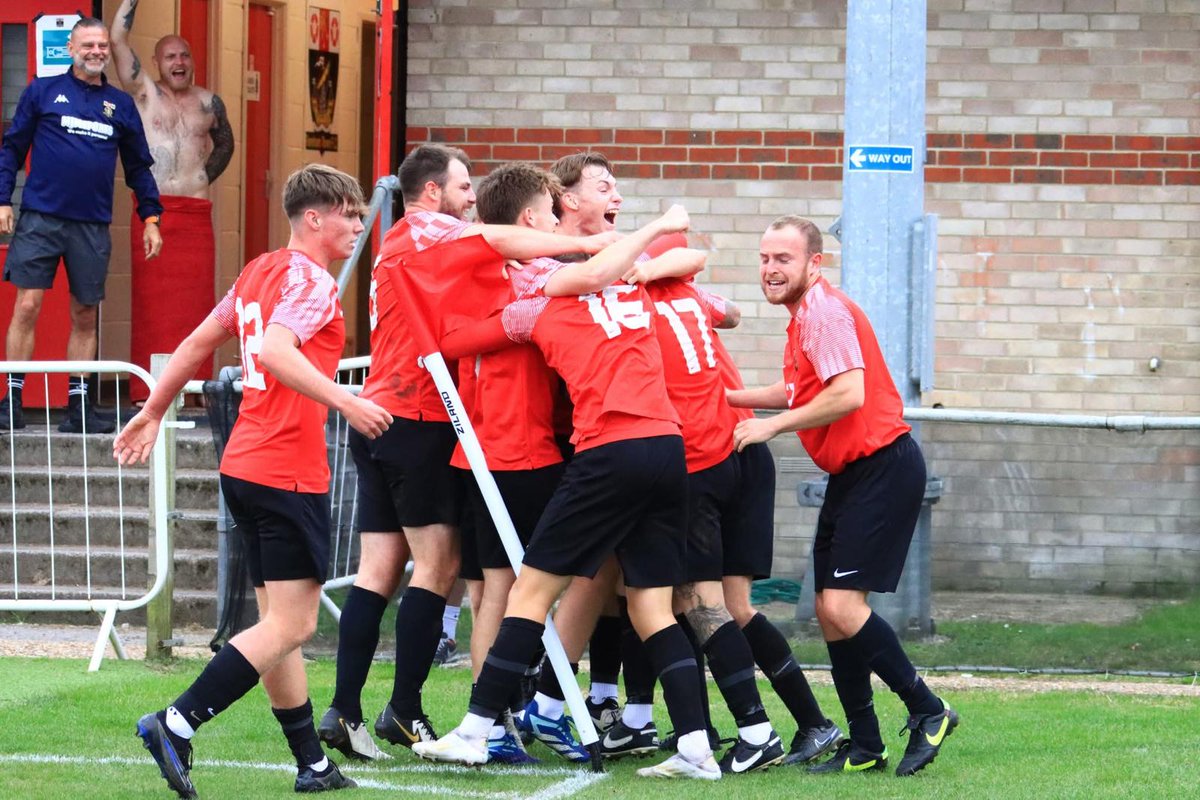 Fareham Town FC tweet media