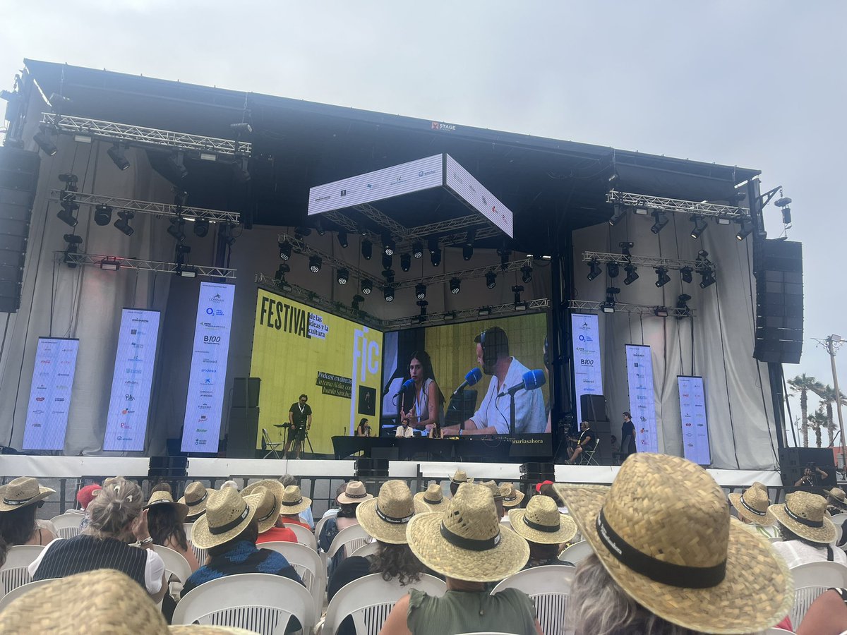 Un tema al día con <a href="/juanlusanchez/">Juanlu Sánchez</a> <a href="/nataliag_vargas/">Natalia G. Vargas</a> y <a href="/Gabriela_Schz/">Gabriela Sánchez</a> hablando de migraciones y derechos humanos y recordando que Canarias es tierra que siempre ha emigrado . “Si Sira vino en una embarcación irregular es porque es imposible que le den visado”