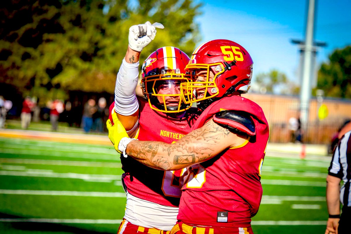 Northern State Football🐺 🏈 tweet media
