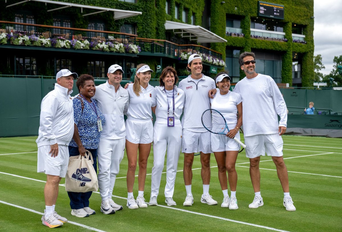 katiecboulter's tweet image. Tones that speak traditions 💚🇬🇧🤍☎️ @Wimbledon