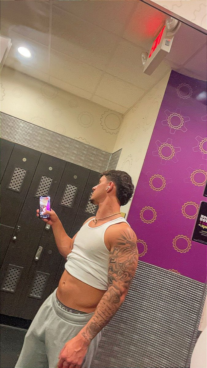 CashMasterD11's tweet photo. Fuckin losers #findombully #findompaypigs #findom #losers https://t.co/oGx2iJH52t