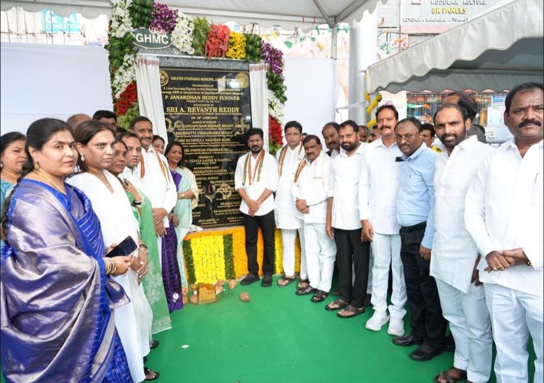 FaheemQureshinc's tweet image. Hyderabad’s most crowded stretch the Financial District, between Gachibowli and Kondapur just got relief!
The new PJR Flyover, inaugurated by Hon’ble CM @revanth_anumula Ji, will ease traffic and make daily commutes smoother for thousands.
#TelanganaRising