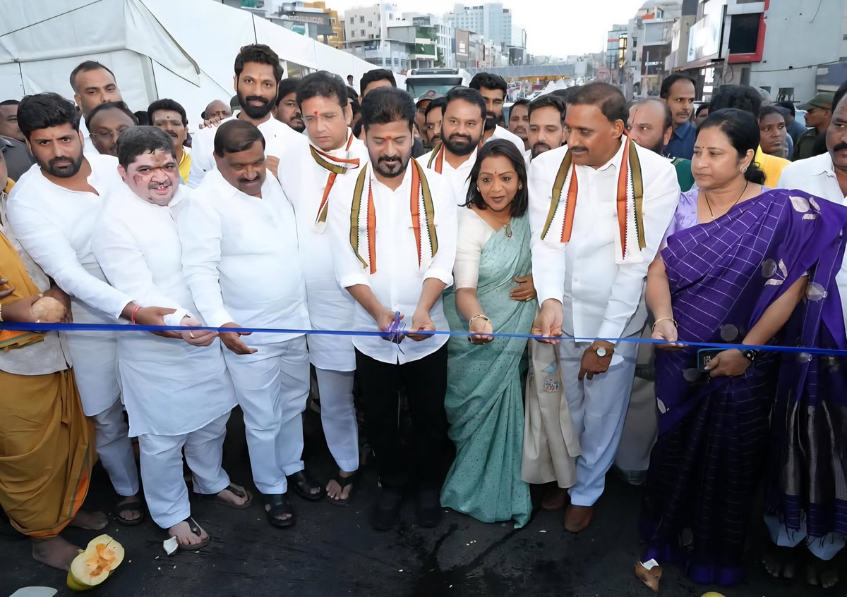 FaheemQureshinc's tweet image. Hyderabad’s most crowded stretch the Financial District, between Gachibowli and Kondapur just got relief!
The new PJR Flyover, inaugurated by Hon’ble CM @revanth_anumula Ji, will ease traffic and make daily commutes smoother for thousands.
#TelanganaRising