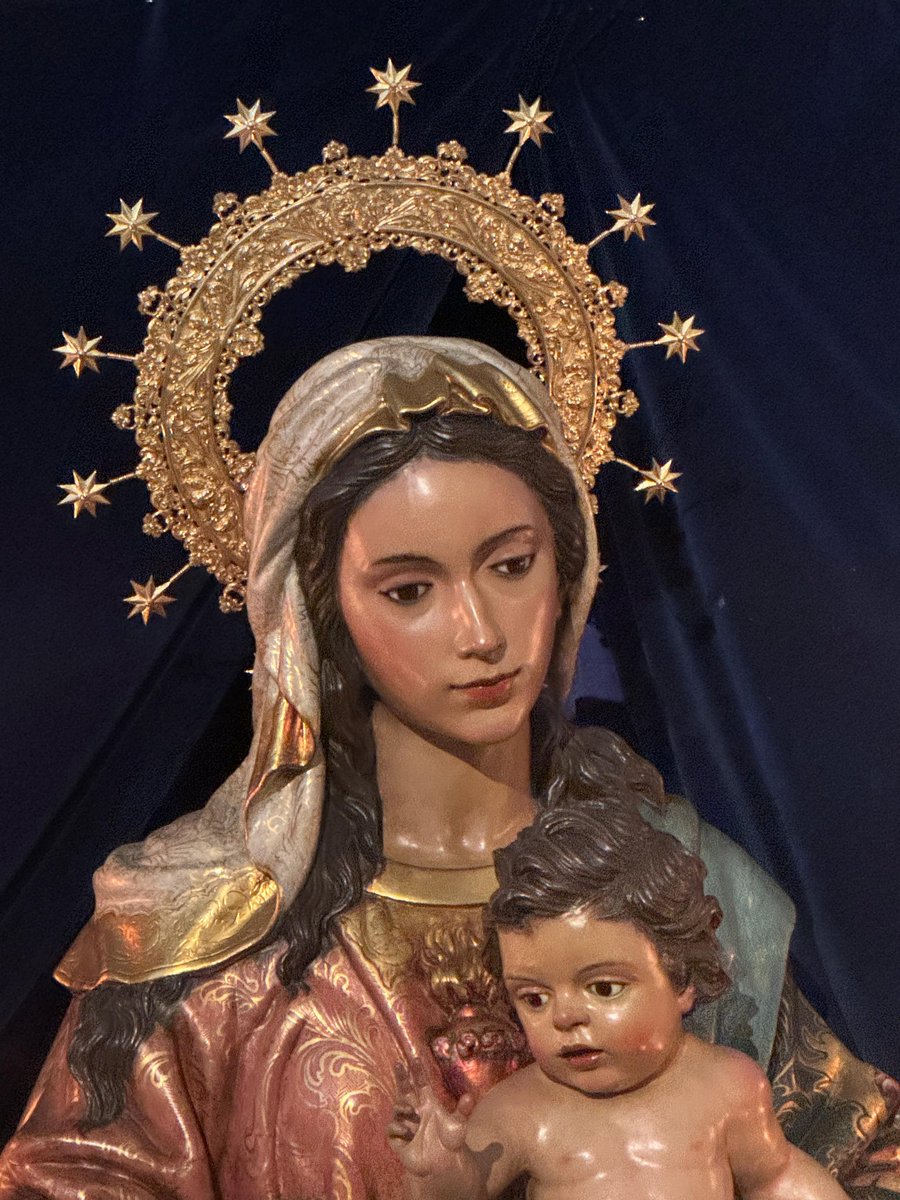 El Inmaculado Corazón de María se abre a todos sus hijos con ternura de Madre y fuerza de Reina.

Que nuestros labios besen con fe lo que nuestros corazones aman con devoción.
Porque donde está el Corazón de María… allí arde siempre el amor de Dios. 💙

🛐 DEVOTO BESAPIÉ
🕣 De