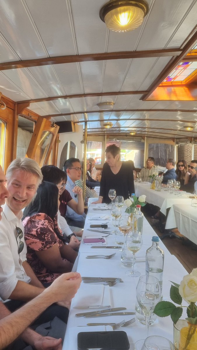 KathaDCwolf's tweet image. If this ship sinks, #SIH care will no longer exist 🤔 so happy to be part of this crazy crowd! @MarkMamloukMD @NeuroradLal @Niklas_Luetzen @WouterSchievink @JrgenBeck @Eikeip @brainscandan @TimAmrheinMD #SIH #CSFleaks @issclsociety @CedarsSinai @UniFreiburg