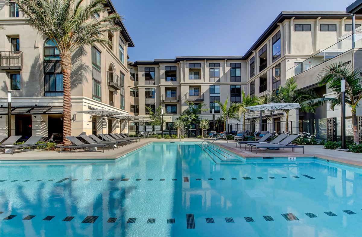 IrvineMurphy's tweet photo. The Murphy Irvine, a place where comfort and class collide. #orangecounty #irvine #westpark #luxuryliving #luxuryapartments #ocliving https://t.co/t0lIrE7dHS