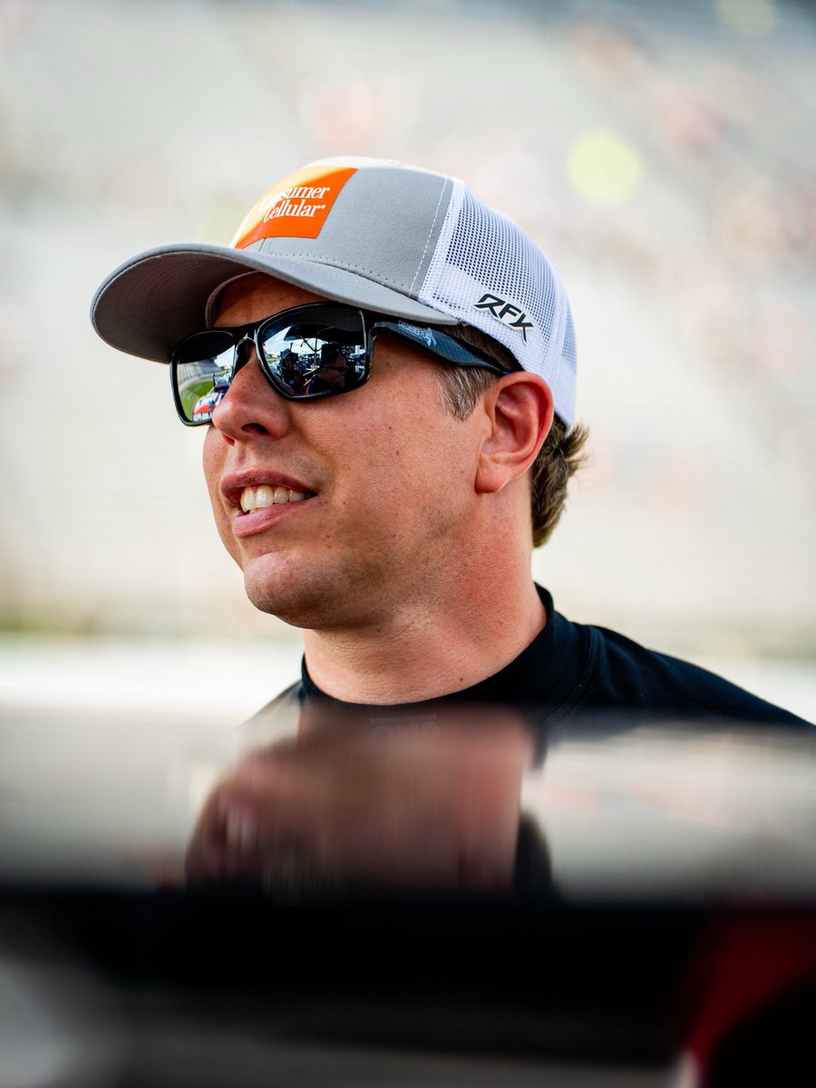 BKCFF's tweet image. Race day in the Peach State! @keselowski rolls off sixth under the lights tonight.