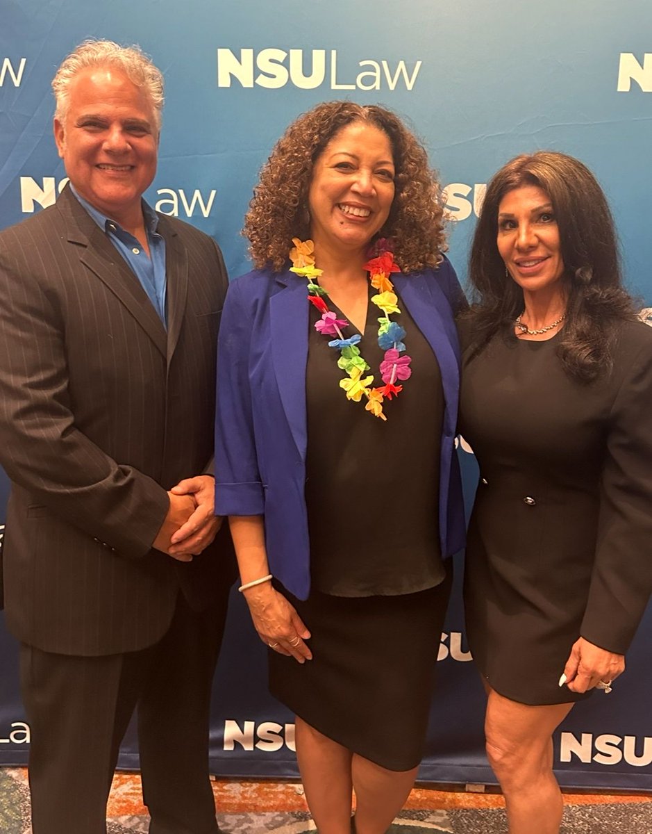 What a night! The NSU Law Alumni Reception at the Florida Bar Convention was full of Shark pride and great conversations. Interim Dean Duhart helped make the “Practice in Paradise” theme come alive! 🦈🌴 #NSULaw #PracticeReadyInnovators #FloridaBar2025