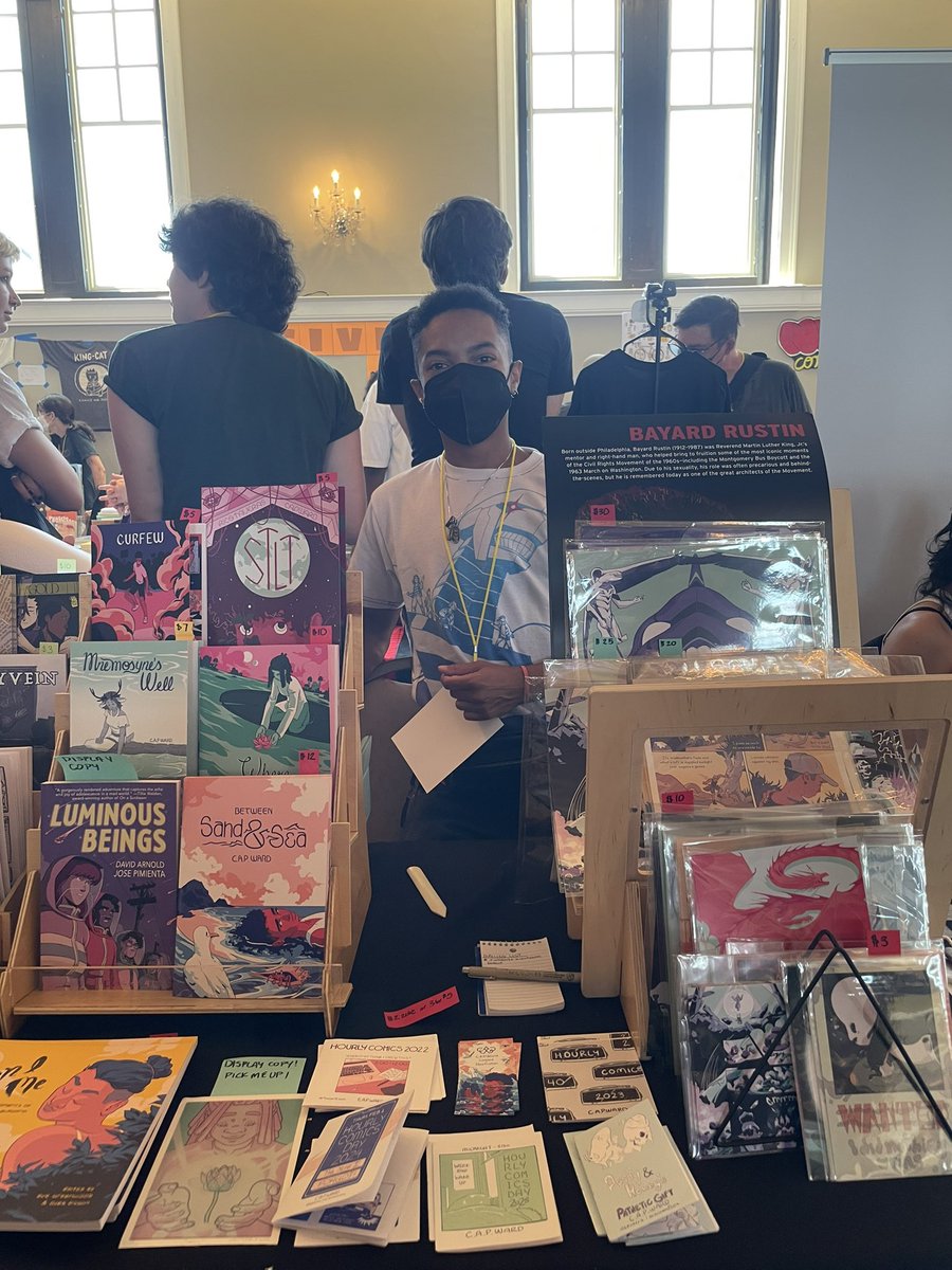 cevarra's tweet photo. Come get you a slice (of cool comics) at ✨🍰 @cakechicago 🍰✨!! Peddling my comics zines & prints at the Irish American Heritage center 11-5 today.
#cakechicago #indiecomics #cartoonist #smallpress #smallpresscomics https://t.co/TjuNChA6h5