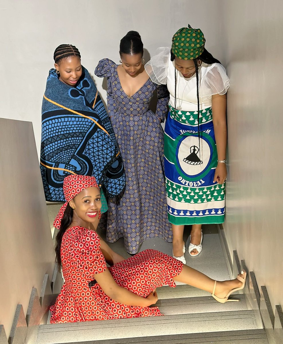 RealDoctorC's tweet photo. This young lady has single-handedly placed more young #Basotho in #jobs in Abu Dhabi 🇦🇪 than any GOL administration. She is truly inspirational. She is selfless and opens the🚪for others - qualities that are sadly uncommon among #Basotho. 
I am proud to call her my lil'sis.💜🙏🏾 S/O to Lineo Thaanyane. 💐💐🙌🏾
#Lstwitter