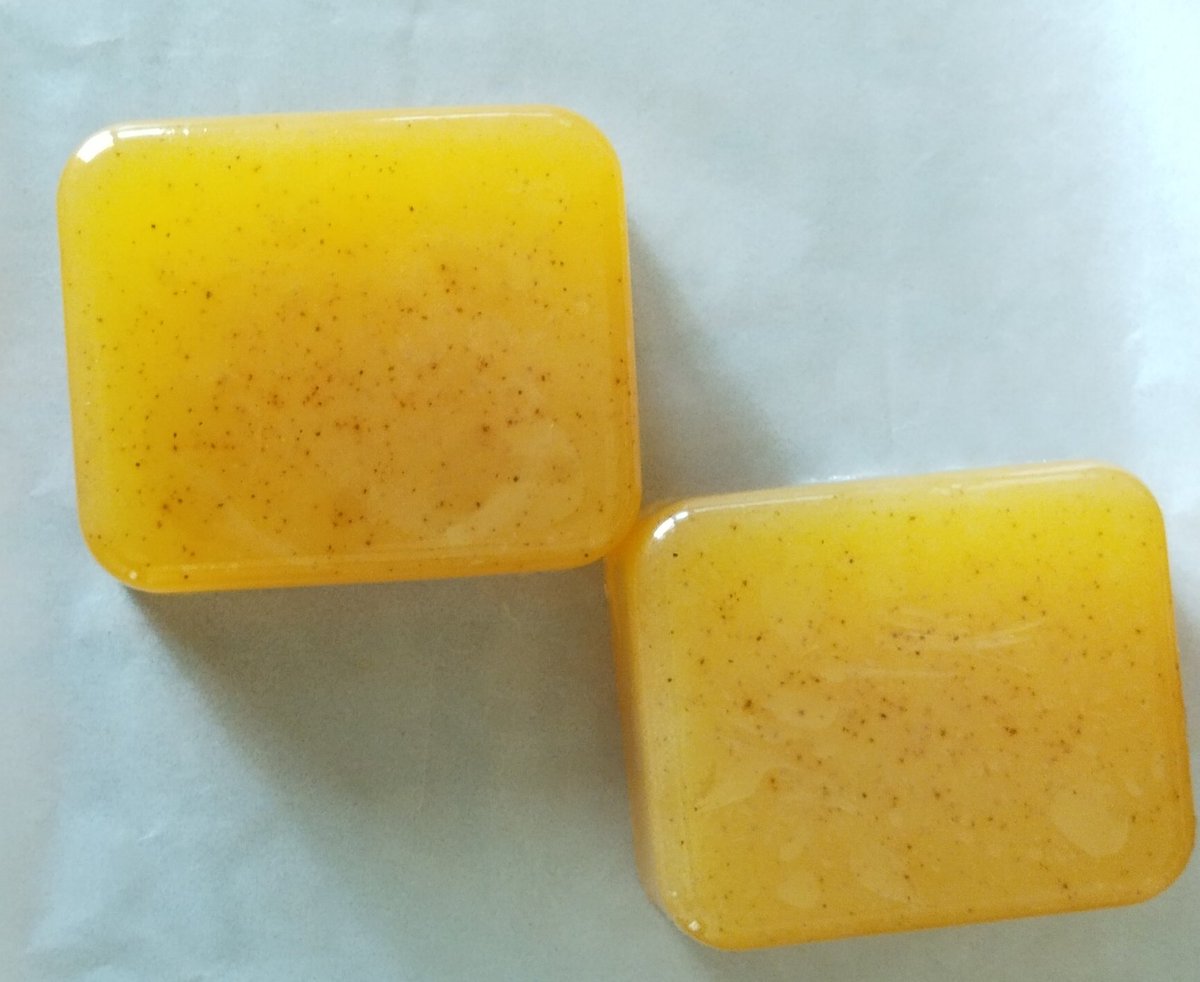 ratweetzz's tweet photo. Yellow  💛 love With @ramyamsoaps 
#ramyamsoaps #papayaricesoap #lemonfacewash #aloepapayagel #maize https://t.co/NCWkw7Mtqh