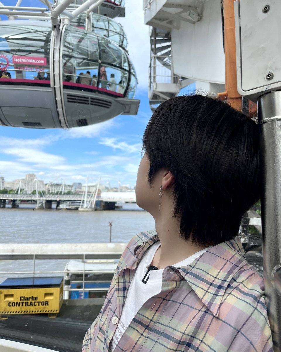 산책 ｡⁺✩ in London

#RIKU #YUSHI #SAKUYA
#리쿠 #유우시 #사쿠야
#リク #ユウシ #サクヤ 
#NCTWISH