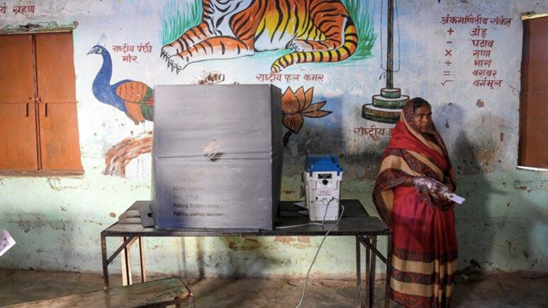 Lalgudiyan's tweet photo. #Election Breaking
#Bihar pioneers #mobile_voting as #Bharat_first_state to allow #e_voting via the Android-only e-SECBHR app, enabling voters to register and cast votes directly from their phones.
What about EVM crying gang😭 https://t.co/iYa46FCpfN