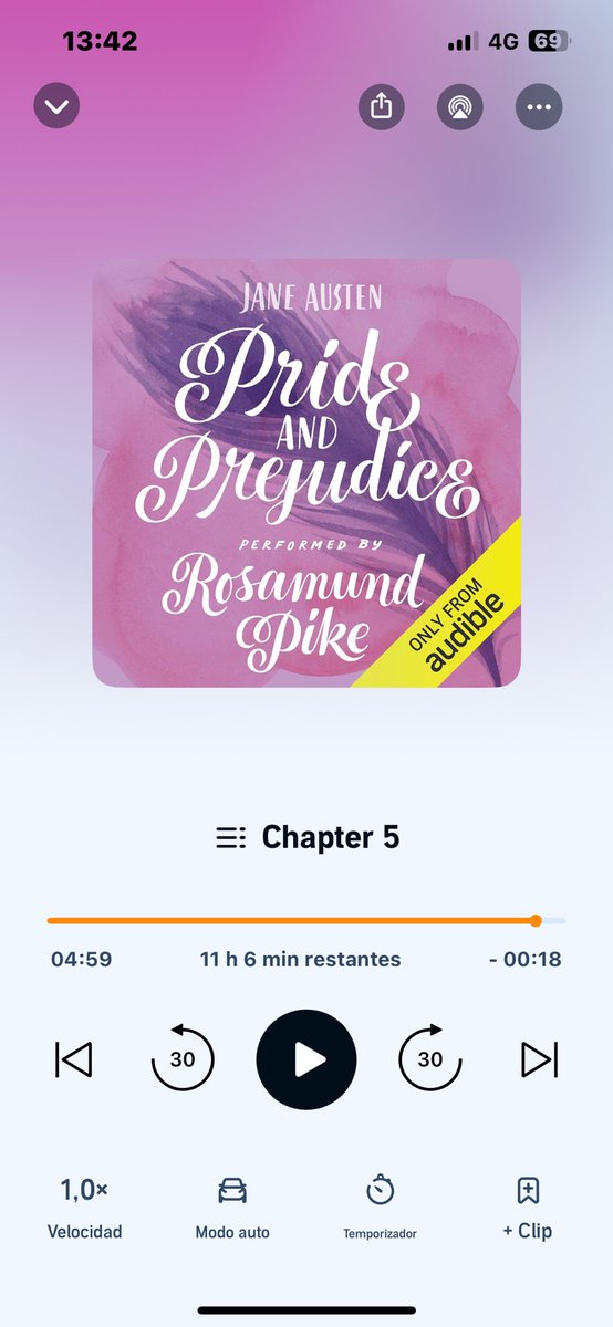 AbuelosGames's tweet photo. Ya en el tren de camino a Norwich, así que toca ponerse un poco posh 🤣 y aprender buenos modales con Jane Austen #elcomboperfecto https://t.co/D2y00CG0Lv