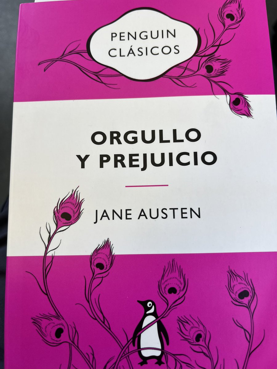 AbuelosGames's tweet photo. Ya en el tren de camino a Norwich, así que toca ponerse un poco posh 🤣 y aprender buenos modales con Jane Austen #elcomboperfecto https://t.co/D2y00CG0Lv