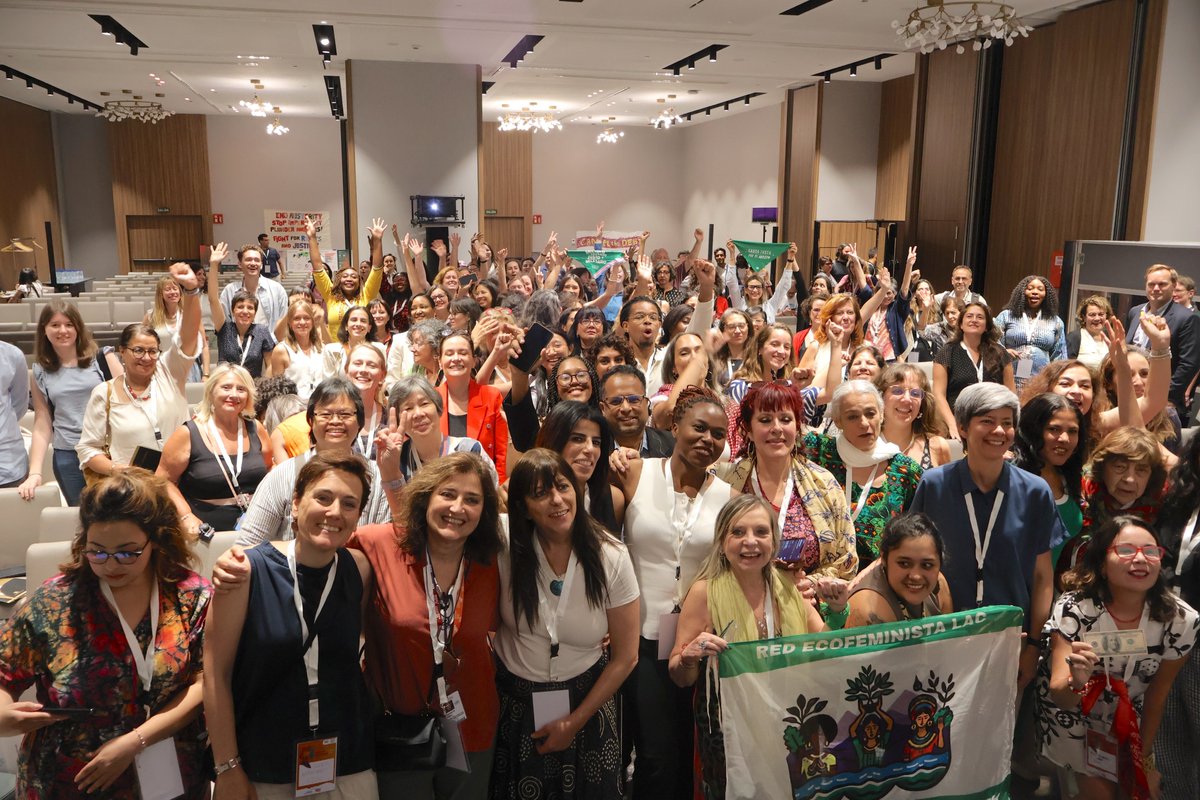 🟣Hoy cerramos el Foro Feminista por y más allá de la #FpD4 con gran éxito. Fue un espacio político de construcción colectiva donde se analizaron los principales desafíos macroeconómicos desde una mirada feminista, se debatieron alternativas transformadoras y se tejieron alianzas