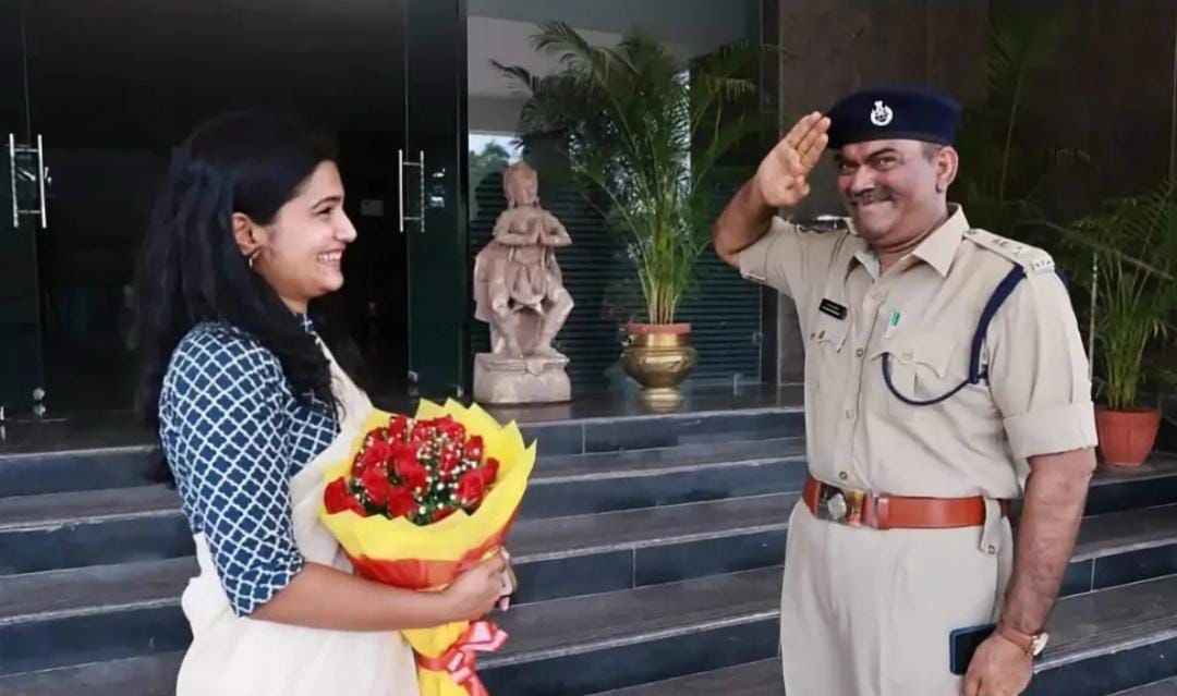 A Telangana official Venkateshwarulu saluting his senior. Nothing unusual.
Except… the new District Collector is his daughter.
I’m sure this salute was filled with pride, not protocol.