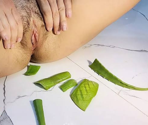 <a href="/GarimaVohra1507/">Garima Vohra</a> मैं aloe vera lagati हूं, फायदा होता है काफी।