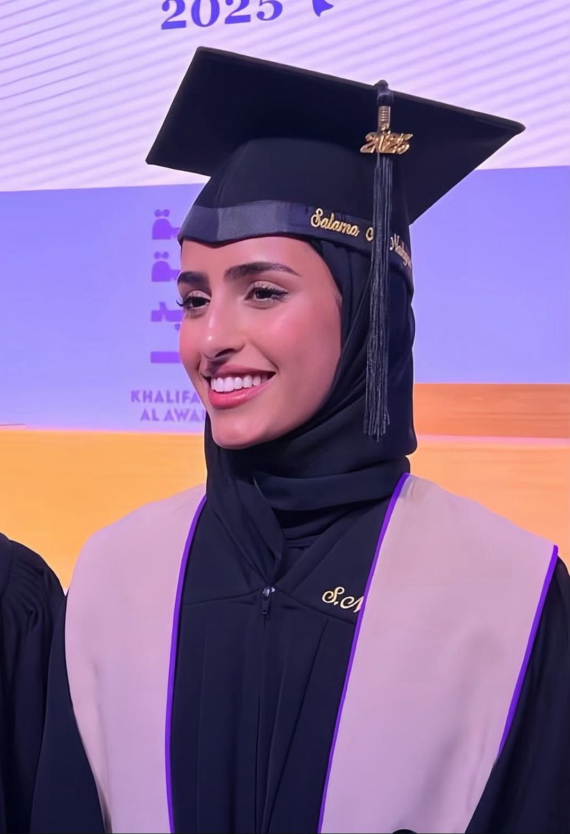 uae_parza's tweet photo. حفيدة رئيس الدولة 🎓🤍 https://t.co/2vLhbDYYKV