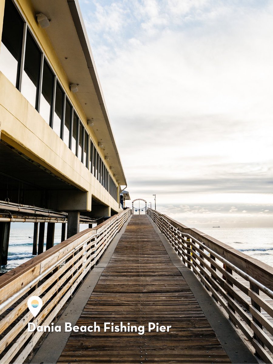 visitlauderdale's tweet image. Sun, sea, and fishing...what more do you need? 😎

📍 Dania Beach Fishing Pier
🕔 Open daily: 5 a.m. – 12 a.m.
👀 $2 + tax for sightseers
🎣 $3 + tax for fishing (🎣 limit 4 rods per person)
🌅 Come for the views, stay for the vibes

#visitlauderdale #daniabeach