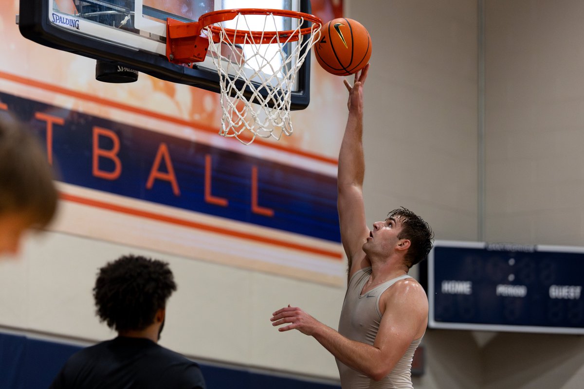 Happy birthday, Carter Lang!

#GoHoos