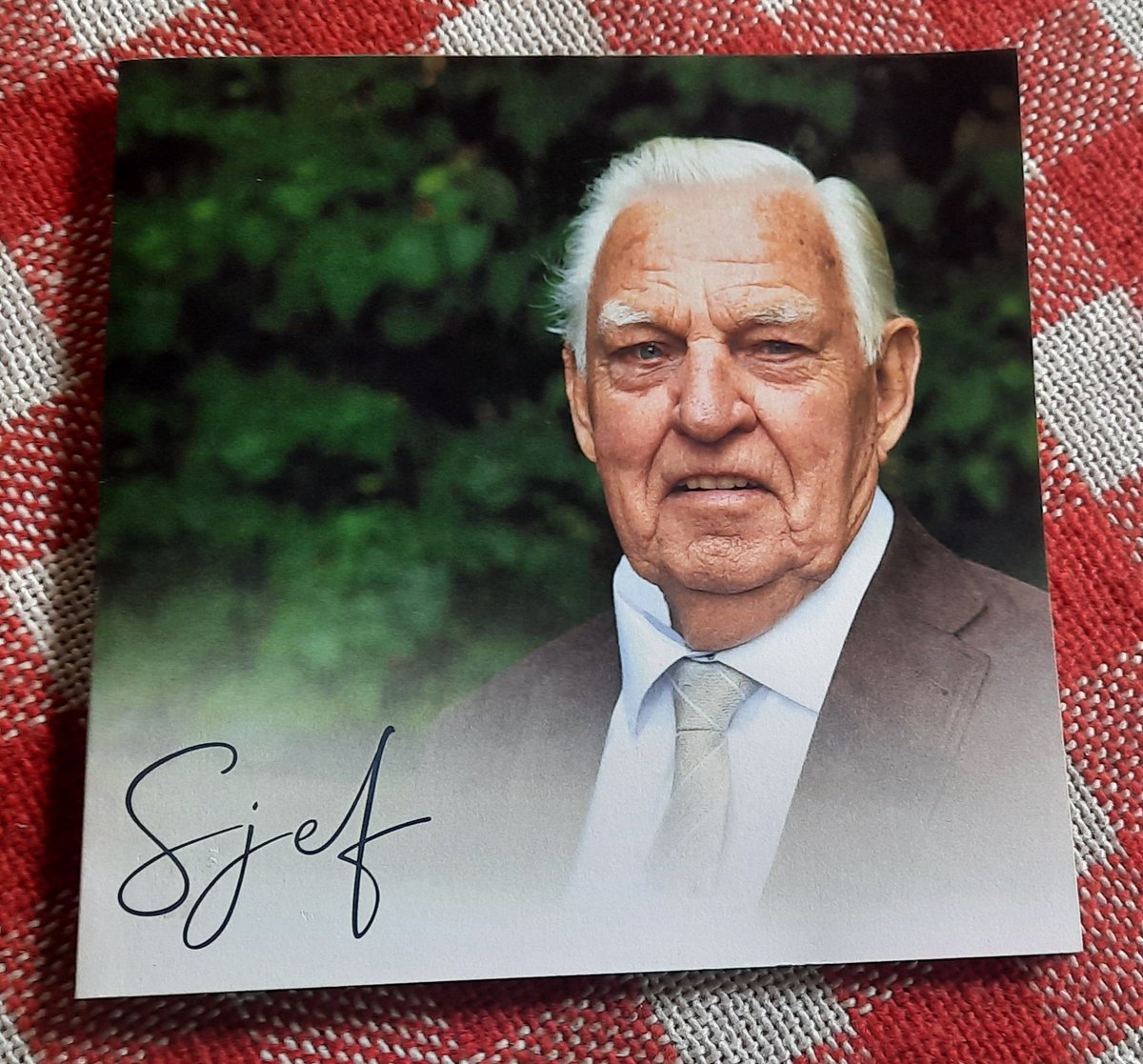 Vandaag 28 juni, jaar geleden ,ging om 16.15 uur het spreekwoordelijke kaarsje uit.