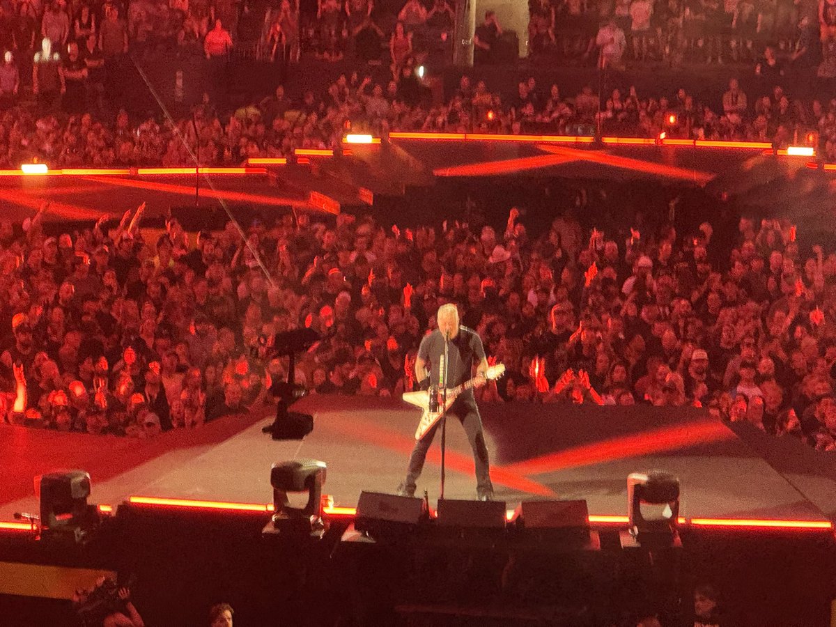 Kyle_Bell's tweet image. Last night was a whole bunch of fun. Let’s do it again tomorrow 🤘🏻#M72Denver