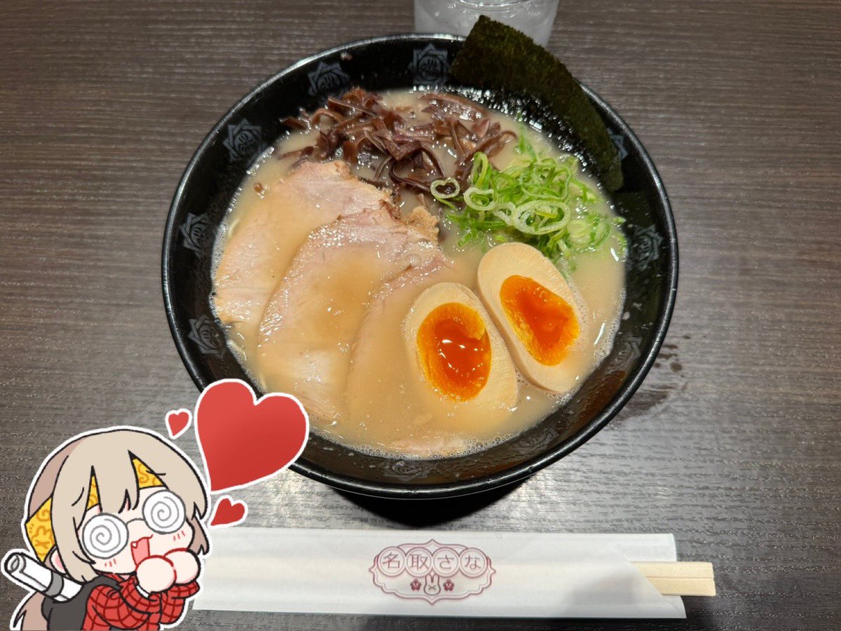 nao302500's tweet photo. 東京ラーメンストリートの名取さなコラボに行ってきた。
朝食に俺式純さんの豚骨ラーメン味玉入り
昼食に花道庵さんの辛味噌つけめん
両方ともかなり美味しかった。
グッズも売り切れていた物以外は確保できて満足
#東京ラーメンストリート　#名取さな https://t.co/QypiWmi08z