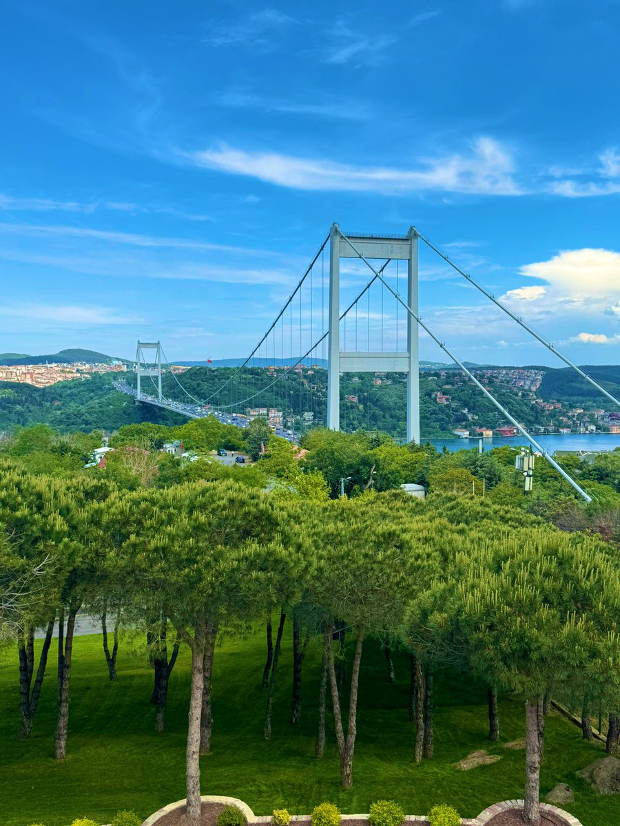 من تجارب الحياة تعلمت شي ..؛
بأنه لازم تترك كل شخص على راحته وإللي راحته معاك ، راح يترك الجميع
ويبقى معاك . . 💫