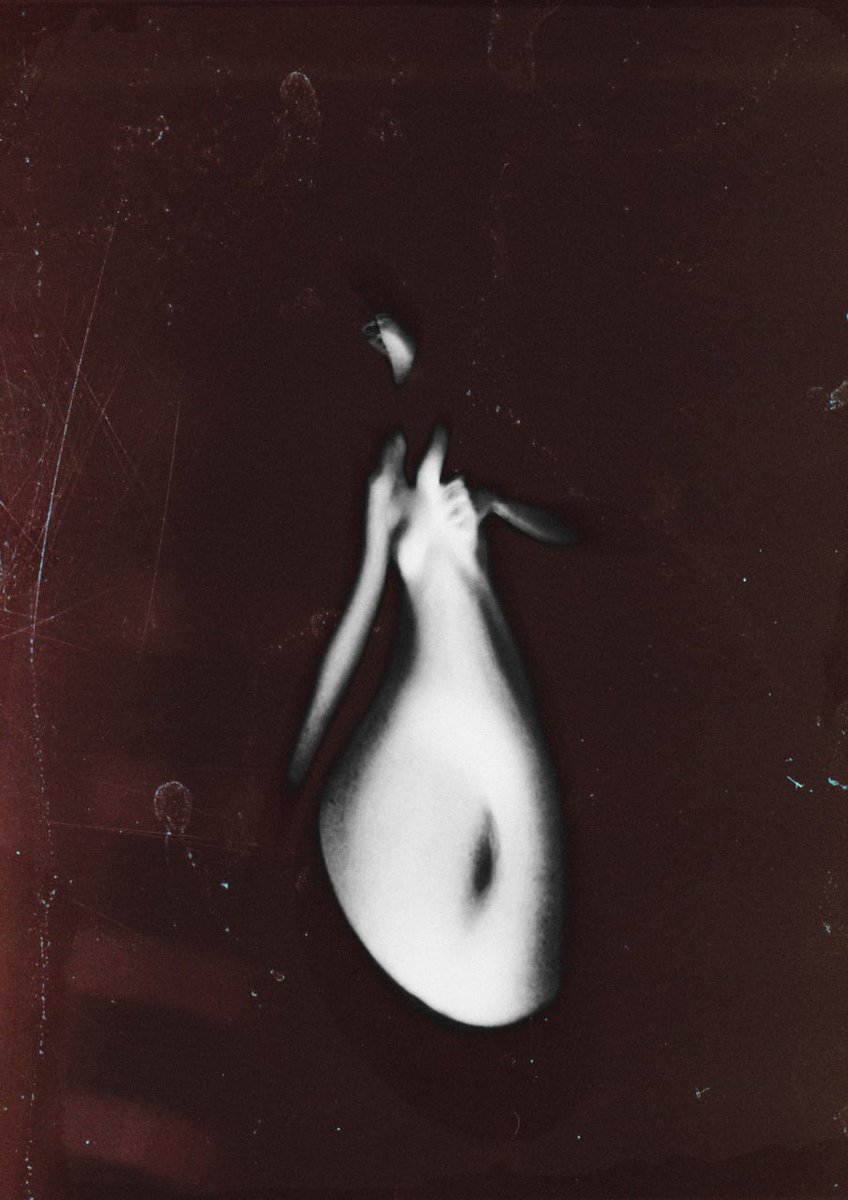 A woman who doesn't exist.
#1of1
20 $XTZ

objkt.com/tokens/KT1Bu2D…