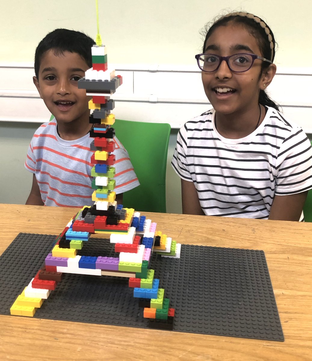 Époustouflant!  Incredible Eiffel Tower from our Lego builders at Sale Library this morning. Alec Eiffel would be proud. Don't forget, we have Lego sessions at most of our libraries. No need to book, just turn up and build. 🗼🧱

trafford.gov.uk/residents/leis…