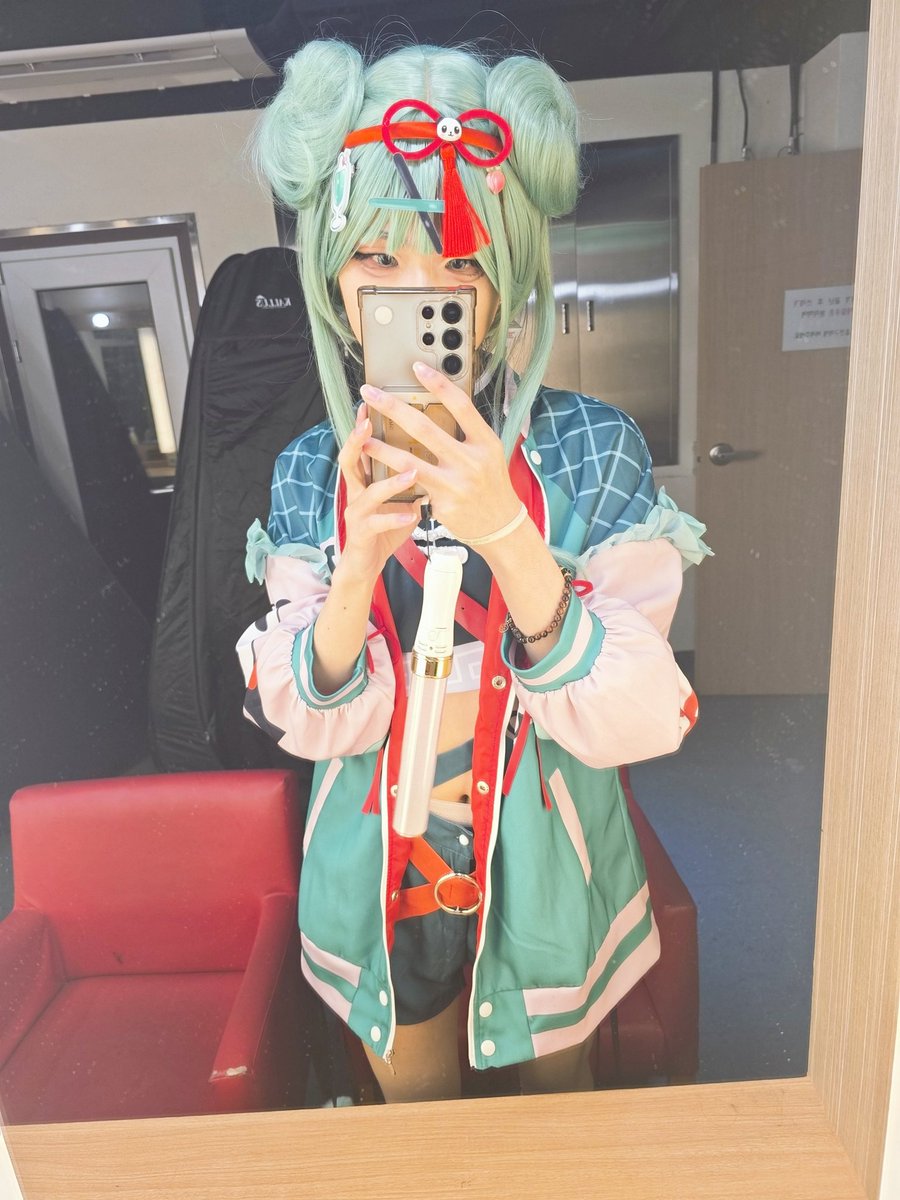 아니쿠레 후기
주사위 6뜬 날 재밌게 놀았다