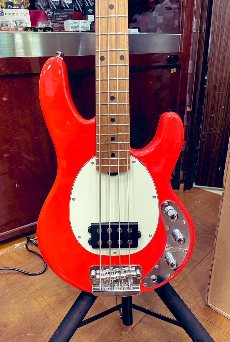 shugybass1968's tweet photo. ショートスケールのスティングレイ
最高!
ヤバいぐらい欲しいぞ!❤️🔥
#stingraybass
#sterlingstingray https://t.co/u3dSG6XyGq