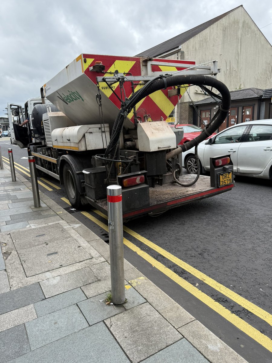 conor_galbraith's tweet image. Spotted the gully cleaner in town yesterday and I won't lie — I nearly waved like it was Santa on a float. Never thought I'd get emotional over drainage, but here we are. Heroes don't always wear capes… sometimes they drive very loud trucks and smell faintly of wet leaves.…