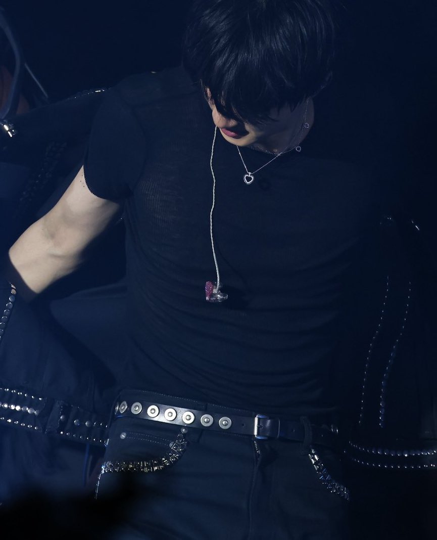 KSJLOOKSS's tweet image. a tattoo?