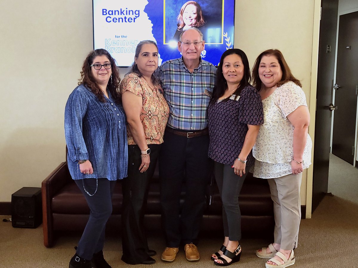 👋 Meet our Kenner Branch team! 
Led by Jackie Bryant, Banking Center Manager, this dedicated group is ready to serve you. They bring warmth, expertise, and personalized service to every interaction. 👉birdeye.cx/5avx49 . 

#FidelityBankLA #BankLocal #FidelityFam