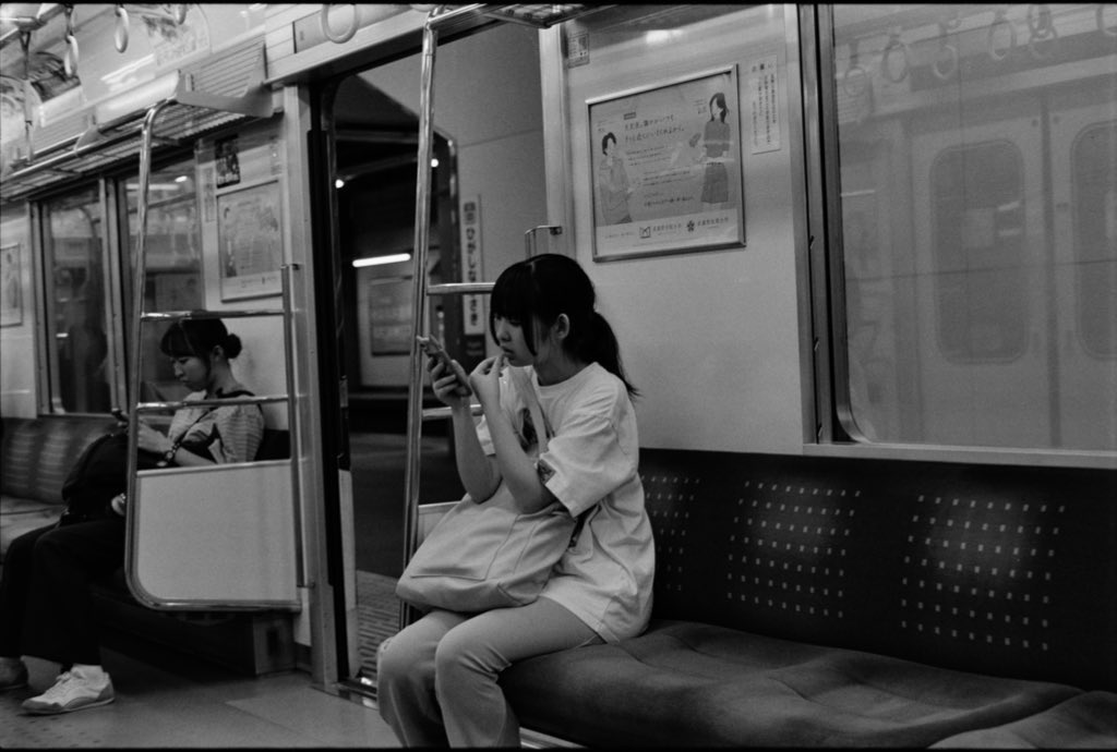 最近は普段使いにマミヤ645が重いからっていう理由で35mmも使ってます

RICOH  XR7
ILFORD DELTA 400 PROFESSIONAL