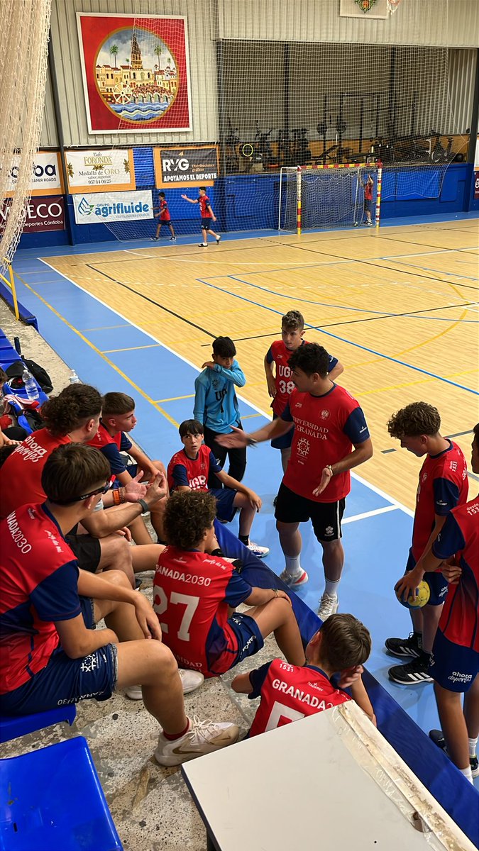 Termina la jornada matutina del sábado, tiempo de descanso en la piscina y de almuerzo en nuestro comedor, que cuenta con aire acondicionado para combatir la ola de calor.