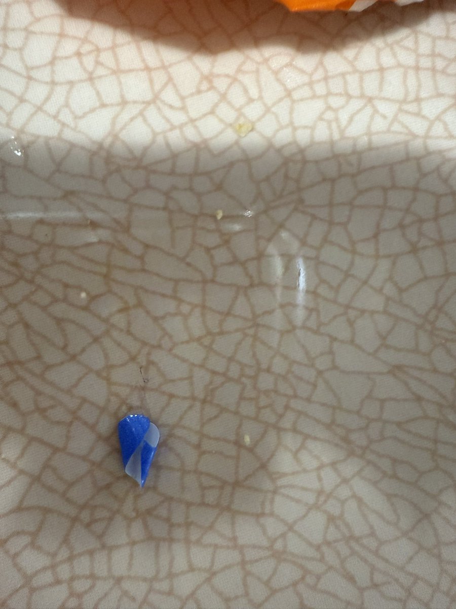 prabh21's tweet photo. @HungryJacksAU I found this piece of plastic in my burger today — and I may have eaten some before noticing. This is unacceptable and raises serious food safety concerns. Please explain how this happened. @safefoodprodnsw should be aware. #FoodSafety #HungryJacks https://t.co/nE3fLgTclP