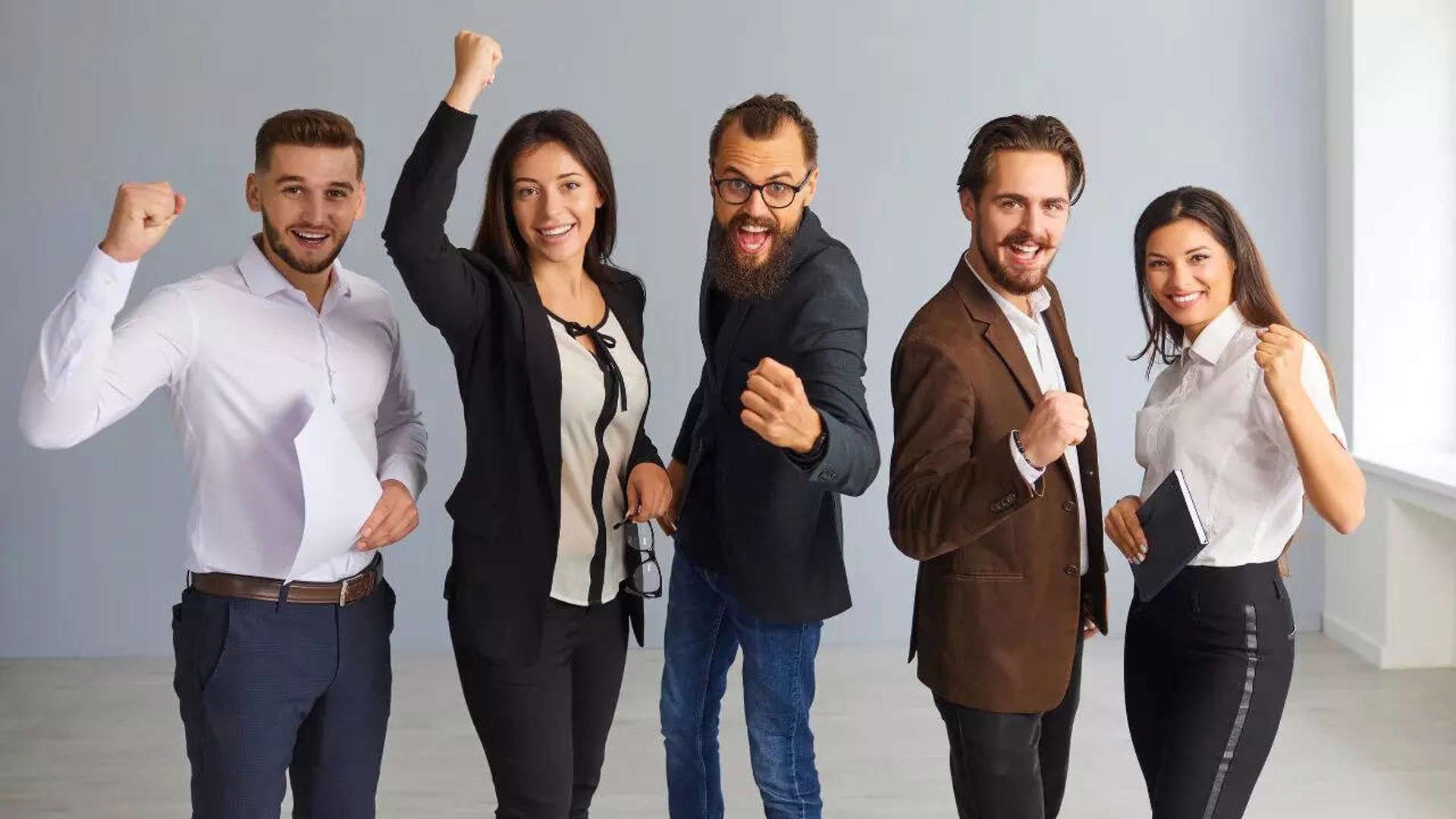 Mathew Thomas on X: "5 habits of highly #confident people 1. They keep promises to themselves 2. They embrace discomfort and growth 3. They set boundaries without apology 4. They maintain eye