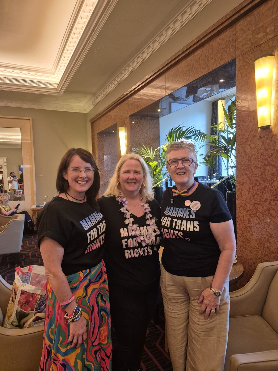 Bernie Linnane ๐ณ๏ธโโง๏ธ (@berlinnaeus) on Twitter photo Three years ago, there were three of us at Trans and Intersex Pride in Dublin. Today, we are an army of <a href="/Mams4Trans/">Mammies for Trans Rights</a>. #DublinPride Three years ago, there were three of us at Trans and Intersex Pride in Dublin. Today, we are an army of <a href="/Mams4Trans/">Mammies for Trans Rights</a>. #DublinPride
