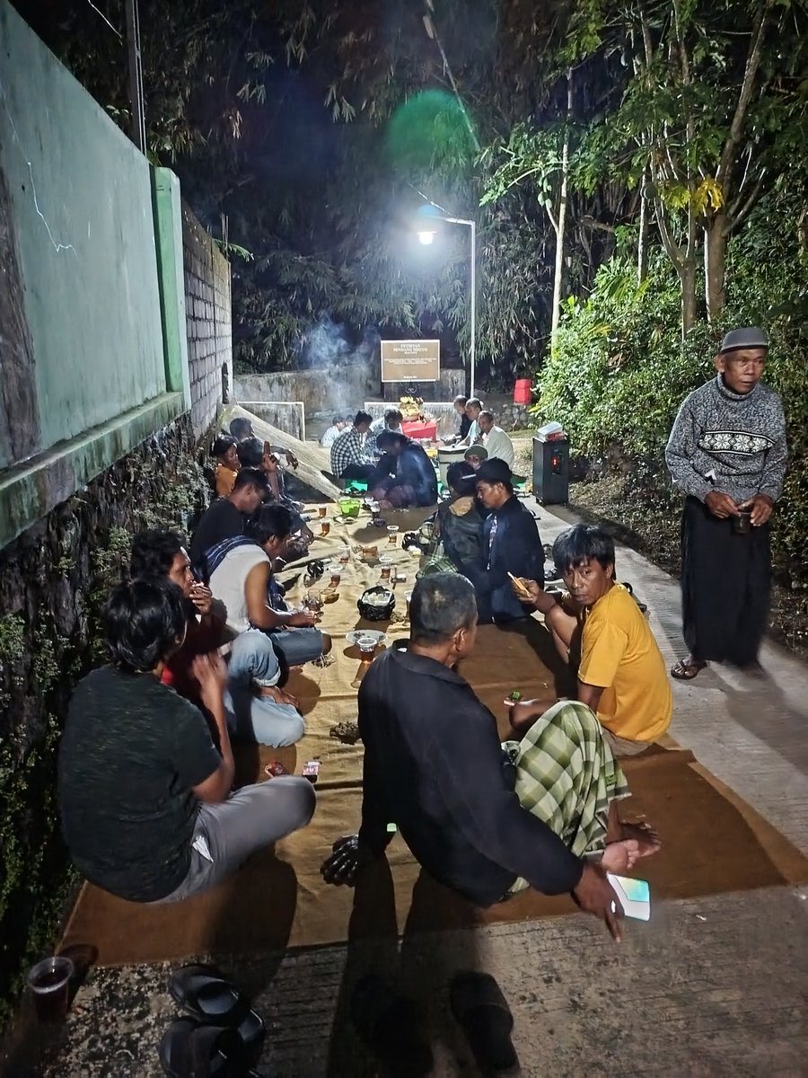 Srawungtani's tweet photo. Kegiatan malam 1 sura kemarin https://t.co/Omgwr98wvv