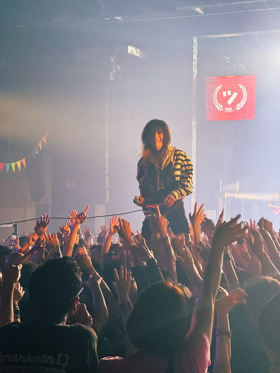 SHIGECHANGGGG81's tweet photo. ツレ伝フェスよかったわぁ
ライブが最高すぎて、、、ビールと肉が進んだ🍖
忘れらんねえよが武道館やるってなったらそれはもう仕事休んでも行くわな https://t.co/tj0QTSjc3l